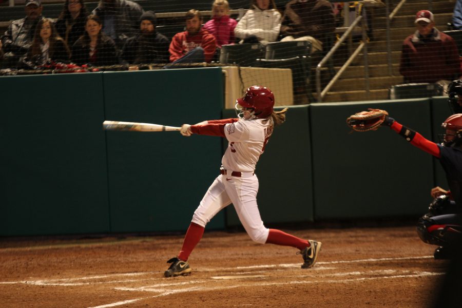 Softball beats LSU 10-3 after Turner exits game with arm injury