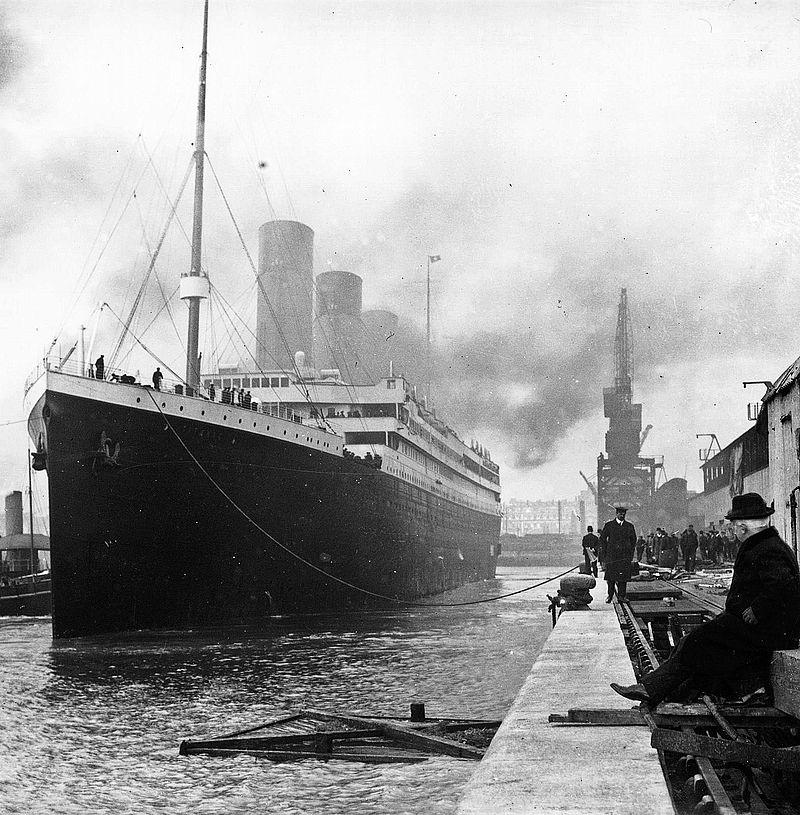 Explorer who discovered the Titanic discusses career at UA lecture