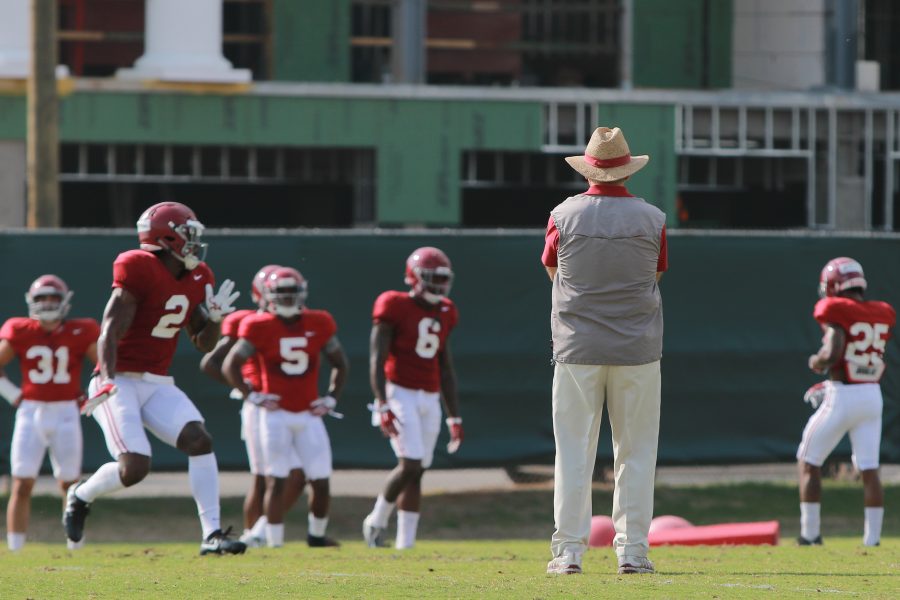 Practice Report: Alabama returns outside for practice