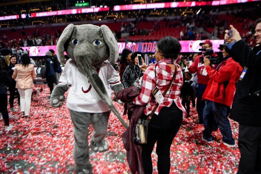 UPDATE: Cornerback Eddie Smith officially signs with Alabama