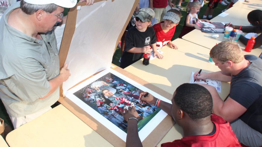 More than 7,000 attend UA Fan Day