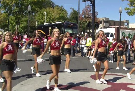 2010 Homecoming Parade (Video)