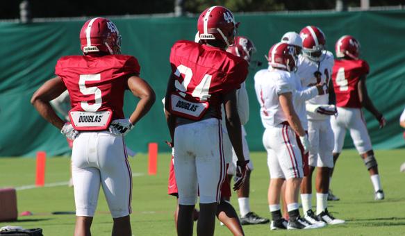 Alabama offense looking for identity