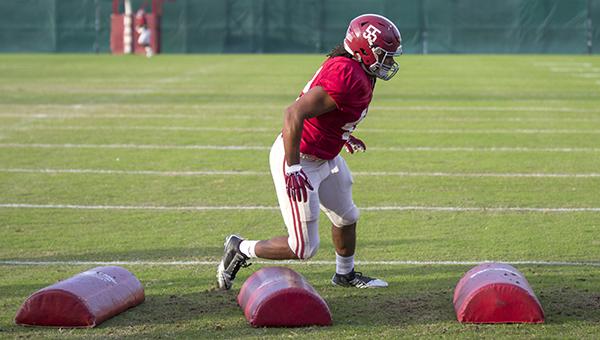 Crimson Tide practices for homecoming game