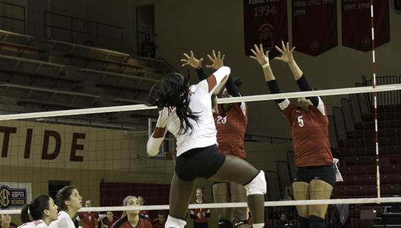 Volleyball looks to return to form in weekend tournament