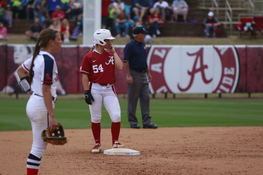 Softball drops game one against Florida