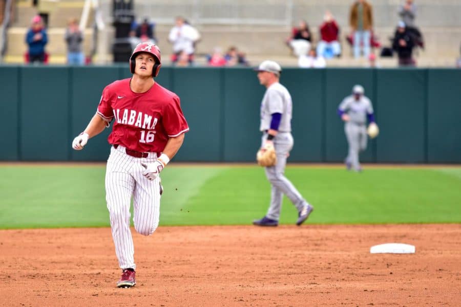 Alabama suffers embarrassing defeat to North Alabama Wednesday afternoon